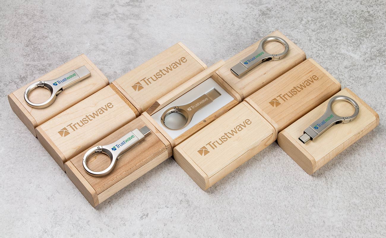 Active - Cles USB-C Personnalisées gallery thumbnail