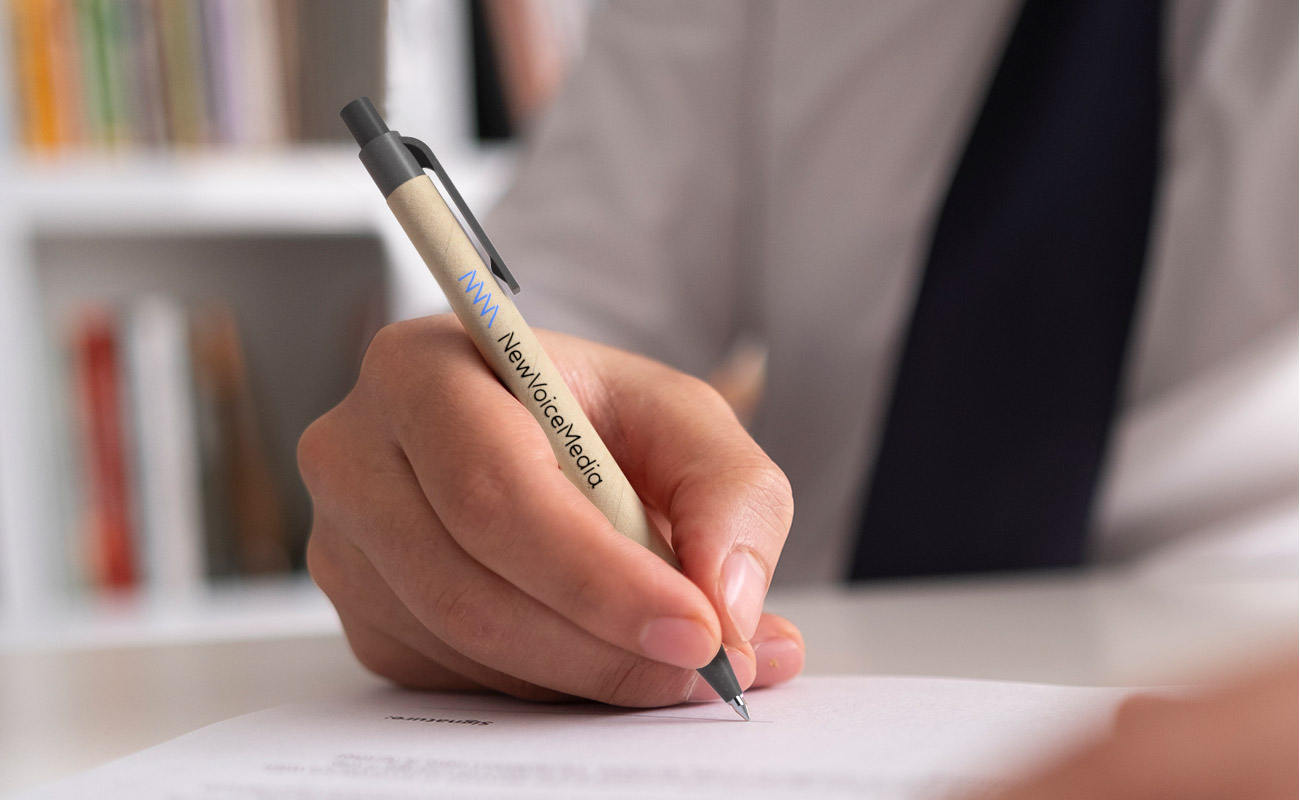 Ditto - Stylos à bille personnalisés en carton recyclé gallery thumbnail