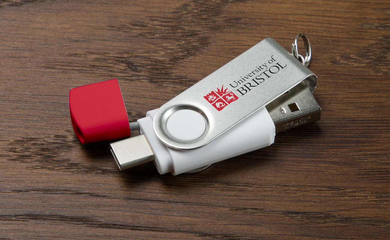 Twister Go - Cle USB-C Personnalisable gallery thumbnail
