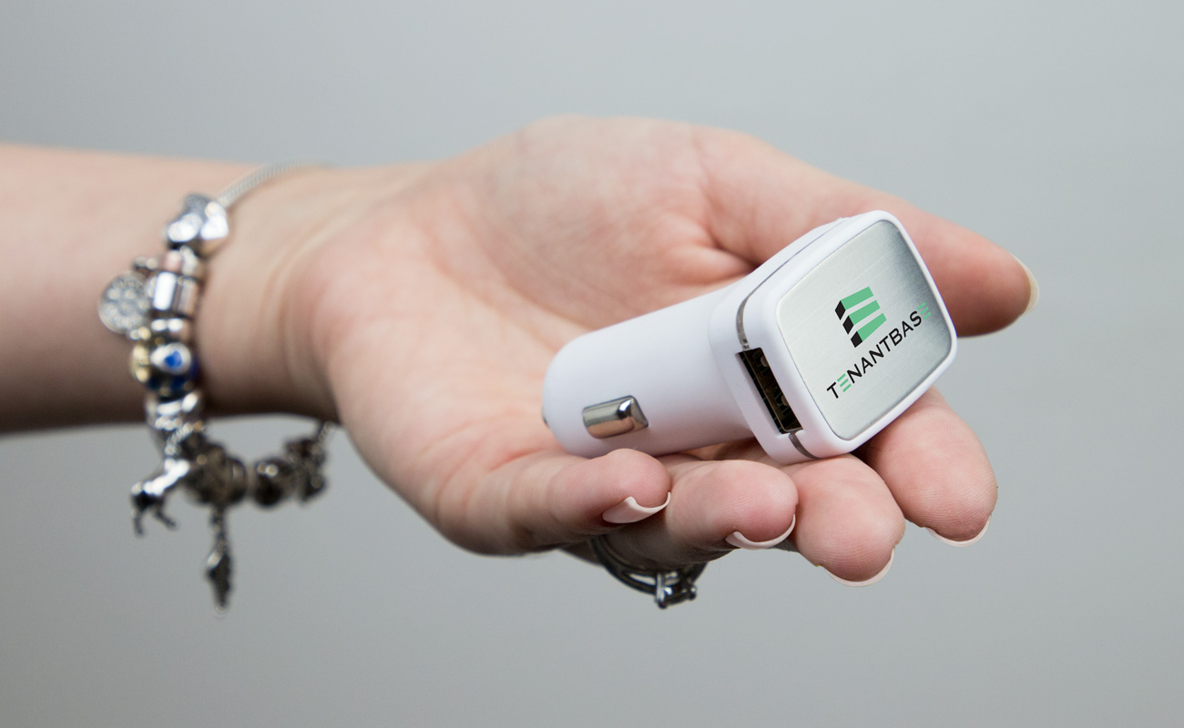 Zip - Adaptateur USB Voiture Personnalisé avec Logo gallery thumbnail